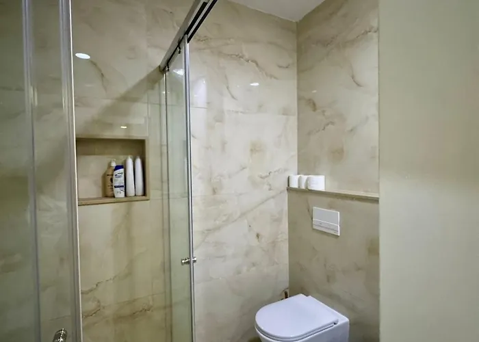 Rest Bllok Appartement Tirana