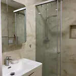 Apartment Rest Bllok Tirana